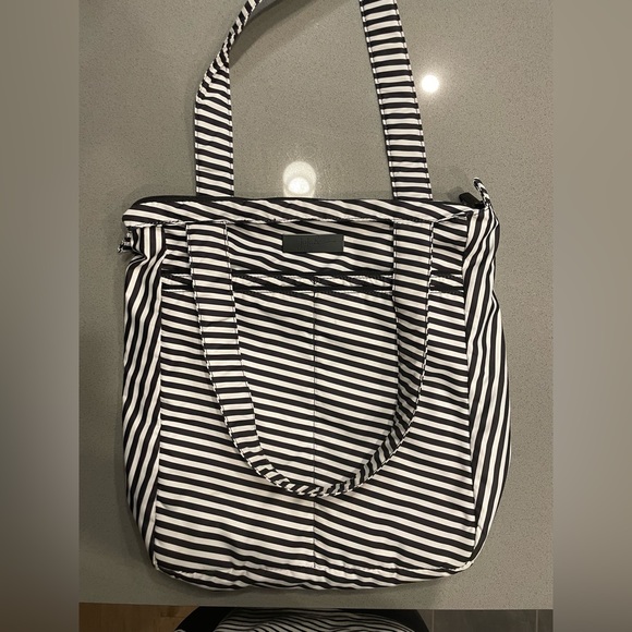 Jujube Be Onyx Be Light - Picture 3 of 4